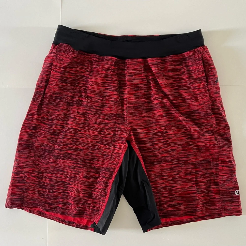 Lululemon Assert Short 9” Tactic Static Lulu Red Black Cherry Black Men's Shorts